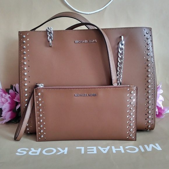 NWT Michael kors purse shoulder bag w/ Wristlet